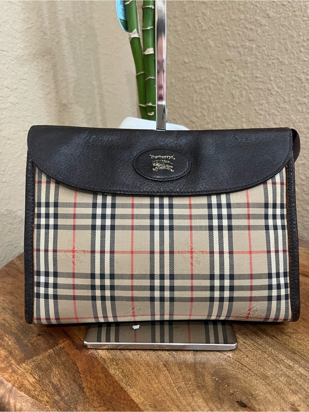 BURBERRYS VINTAGE ZIPPERED POUCH
